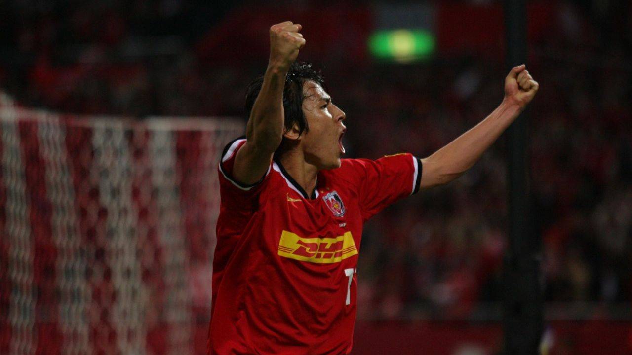 加时末段法兰克福备战亚冠，队长鼓劲细节曝光，引发热议，纪律约束更严格(法兰克福队员名单大全)